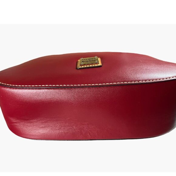 Dooney and Bourke Kiley Hobo Shoulder Bag With Authentic Registration Card NWOT - Picture 4 of 13